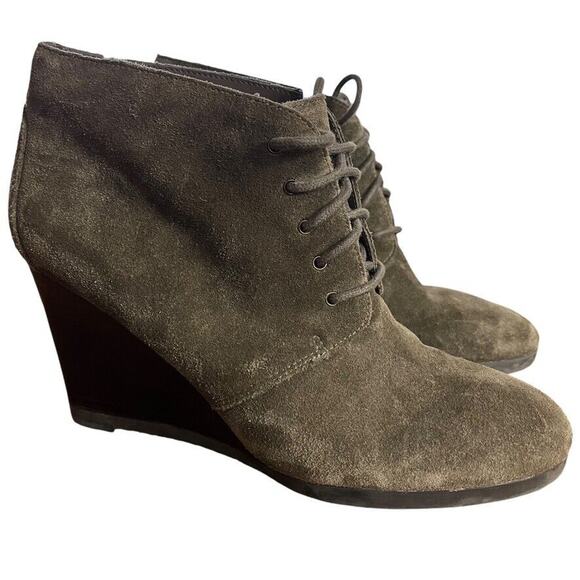 Franco Sarto Weston Gray Suede Leather Wedge Ankle Booties Boots Shoes sz 8.5 - Picture 1 of 16